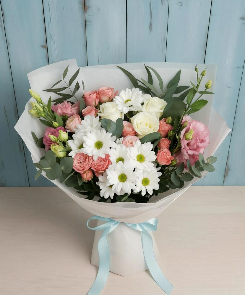 Букет цветов из: Розы, Лизиантусы и Хризантемы в Речицы