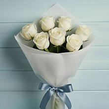 Букет 7 Белых роз Эдлесс Лав в Речицы