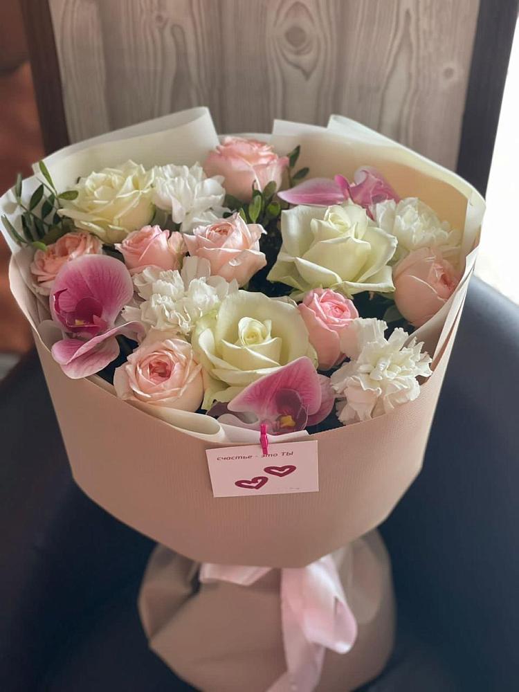 Букет цветов из: Орхидеи, Розы и Гвоздики в Речицы