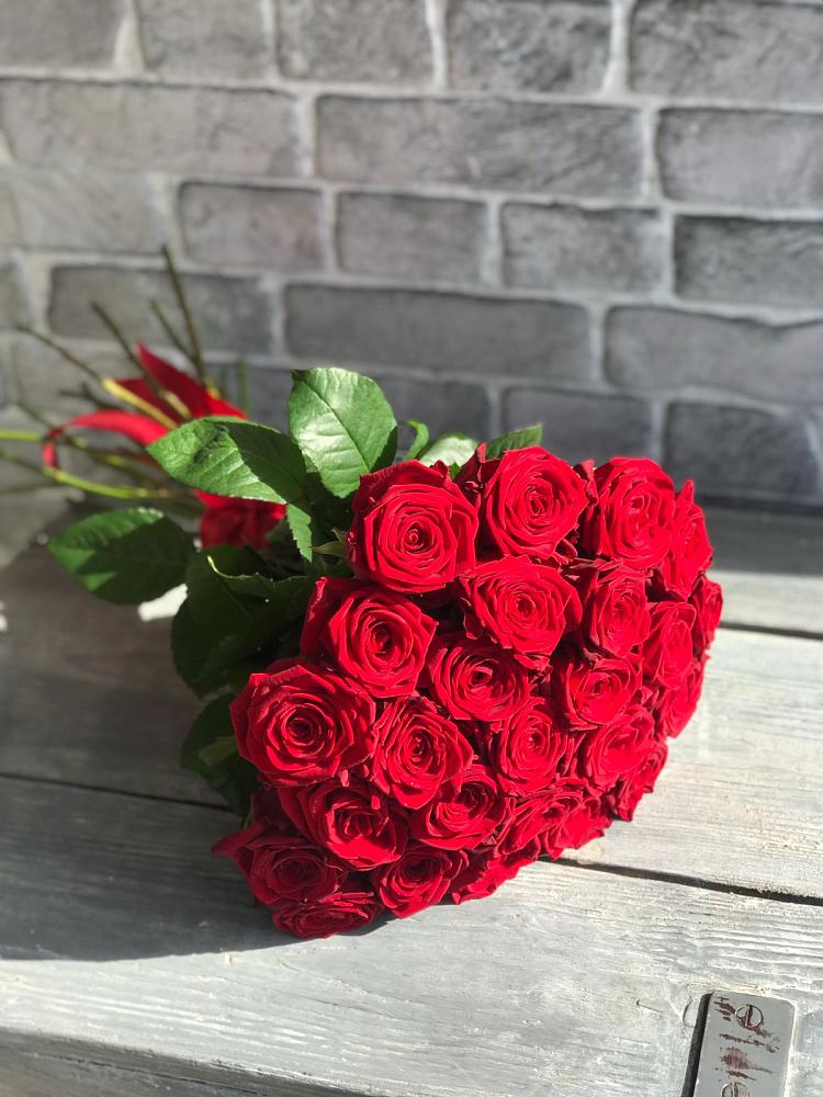 Букет Красные розы Фридом в Речицы