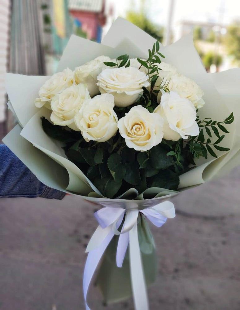 Букет Белые розы Проуд в Речицы