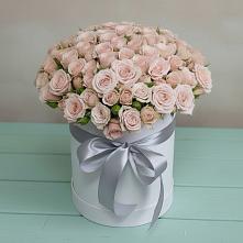 Цветочная композиция из Розы в шляпной коробке в Речицы