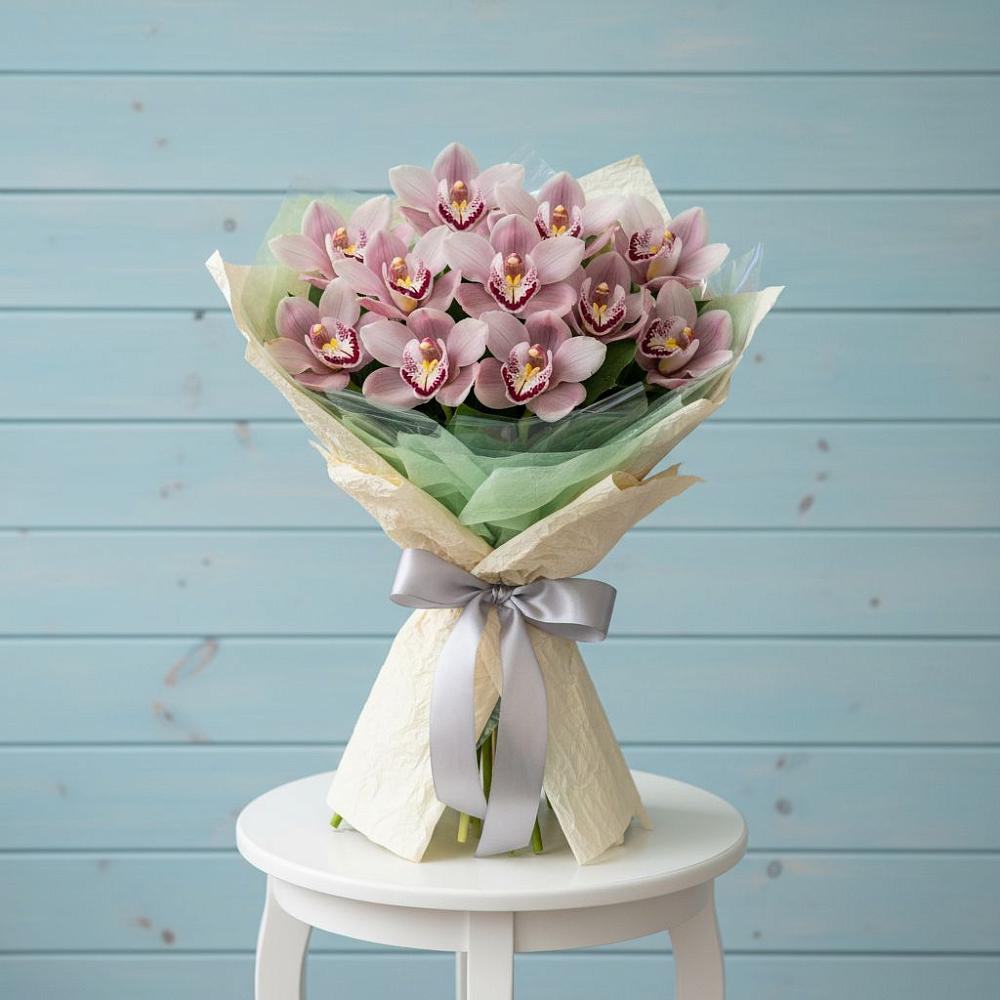 Букет цветов из: Орхидеи и Розы в Речицы