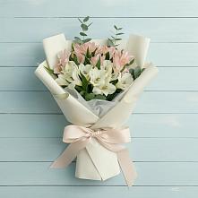 Букет цветов из:  Альстромерии в Речицы