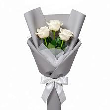 Букет 3 белые розы в Речицы