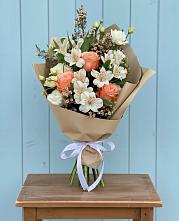 Букет цветов из:  Альстромерии, Лизиантусы, Розы и Хризантемы #REPLACE_PRED# Речицы