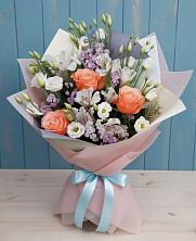 Букет цветов из:  Лизиантусы, Розы, Альстромерии и Гипсофила в Речицы