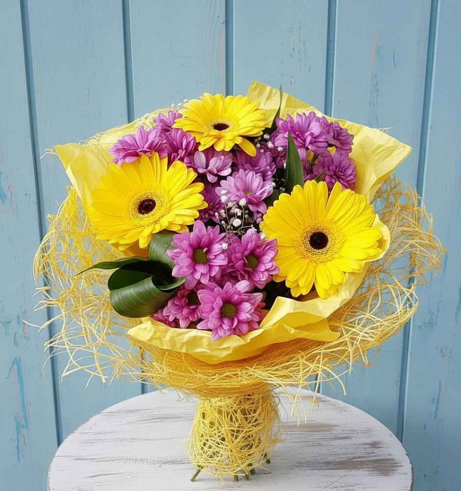Букет цветов из: Хризантемы и Герберы в Речицы