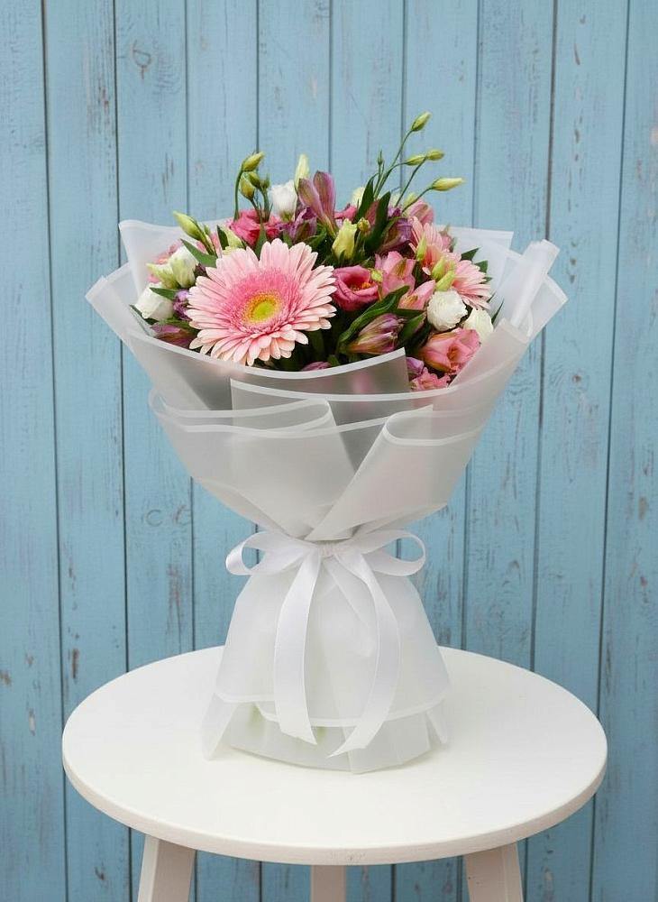 Букет цветов из: Герберы, Альстромерии и Лизиантусы в Речицы