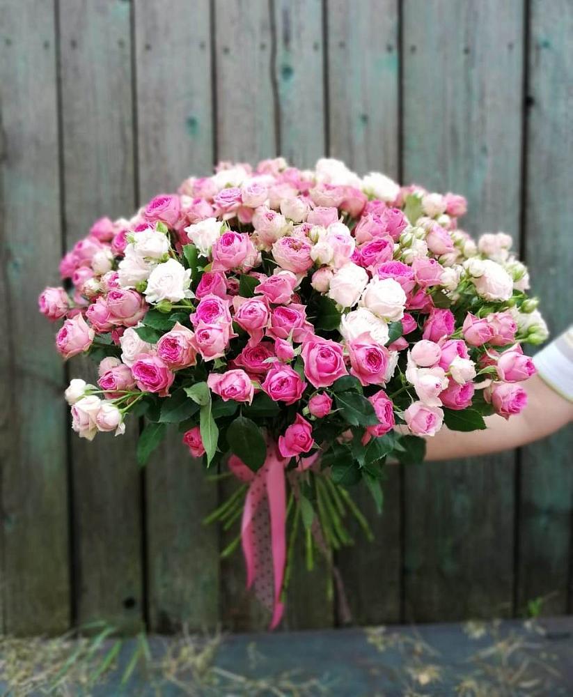 Букет Розовые кустовые розы Натали и Лав Лидия в Речицы