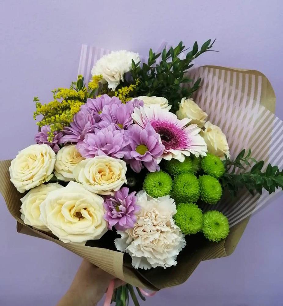 Букет цветов из: Хризантемы, Розы, Гвоздики и Герберы в Речицы