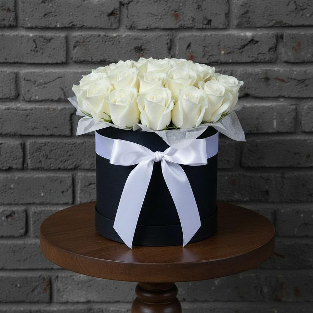 Цветочная композиция из Розы в шляпной коробке в Речицы