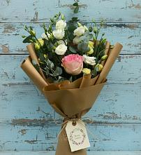 Букет цветов из:  Розы и Лизиантусы в Речицы