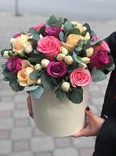 Цветочная композиция из Розы в шляпной коробке в Речицы