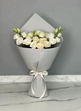 Букет цветов из:  Розы и Лизиантусы в Речицы